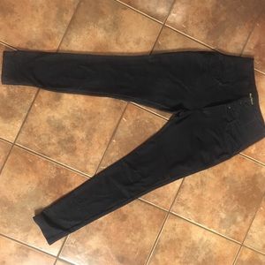 Stretch Skinny Jeans/ Jeggings